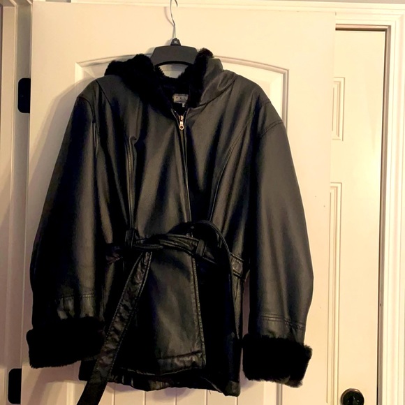 Pelle Studio Jackets & Blazers - Womans Black 100% leather coat size Large